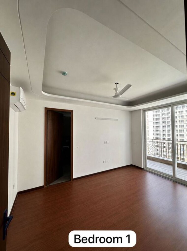 Room, kharar road 3 Bedroom 1600 Sq.Ft. Apartment In Kharar Road Mohali 10425037