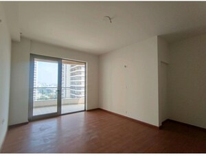 Room in 4 BHK Apartment at Chintels Serenity, Sector 109 – for Sale