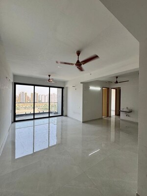 Room in 3 BHK Apartment at Vesu – for Rent