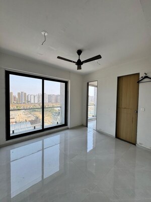 Room in 3 BHK Apartment at Vesu – for Rent