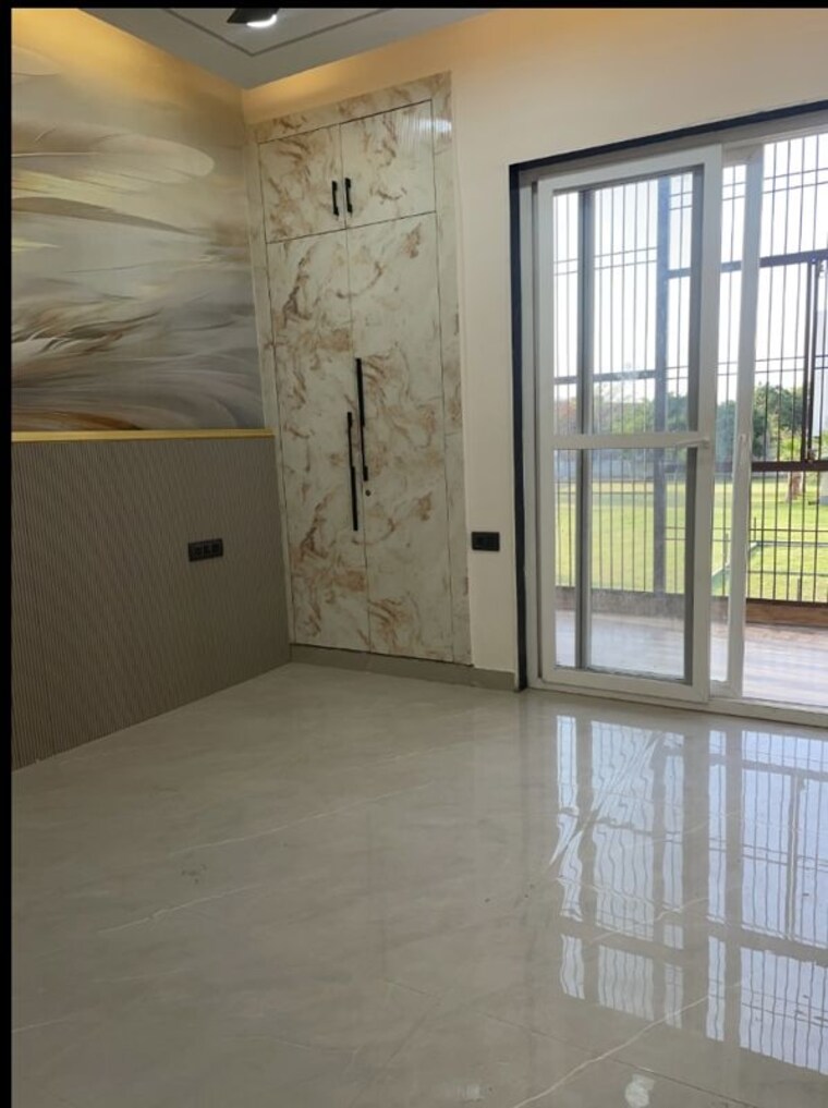 Room, bptp-district-3 3 Bedroom 1620 Sq.Ft. Builder Floor In Sector 85 Faridabad 10425082