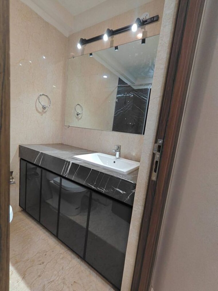 Bathroom, uct-unique-serenity 2 Bedroom 899 Sq.Ft. Apartment In Shivaji Park Mumbai 10425122