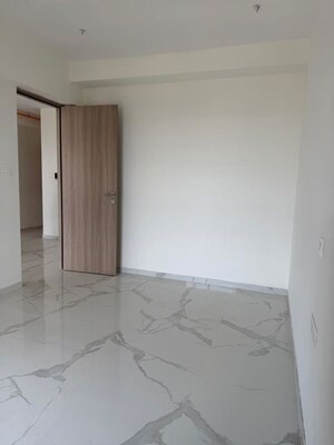 Room in 2 BHK Apartment at Prescon Midtown Bay, Mahim West – for Rent