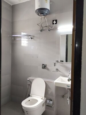 Bathroom in 1 BHK Builder Floor at DLF Independent Floors, Dlf City Phase 3 – for Rent