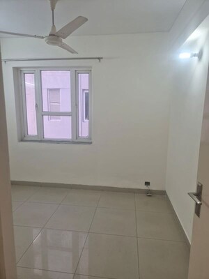 Room in 3 BHK Apartment at Mahindra Aura, Sector 110a – for Rent