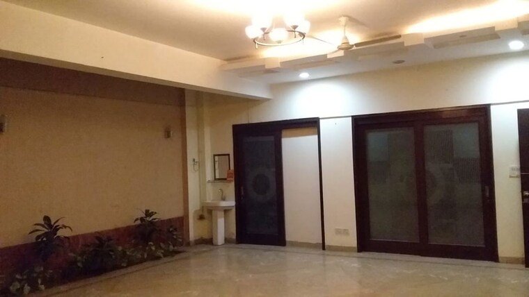 Room, gomti nagar 3 Bedroom 3200 Sq.Ft. Independent House In Gomti Nagar Lucknow 10425189