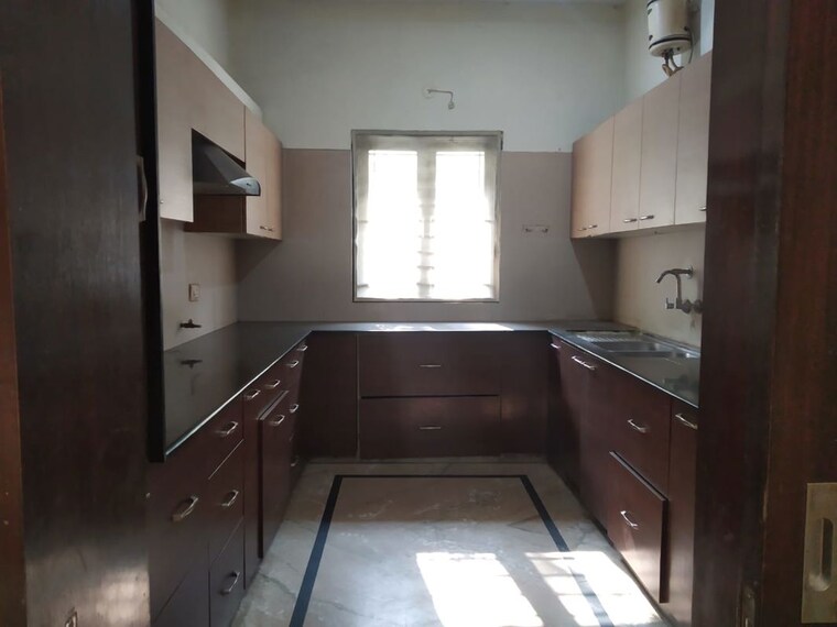 Kitchen, gomti nagar 3 Bedroom 3200 Sq.Ft. Independent House In Gomti Nagar Lucknow 10425189