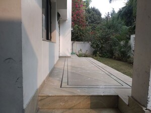 Corridor in 3 BHK Independent House at Gomti Nagar – for Rent
