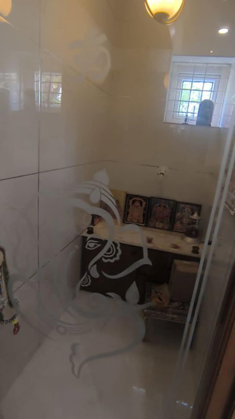 Bathroom, golden-tower-iii 3 Bedroom 2000 Sq.Ft. Villa In Amberpet Hyderabad 10425203