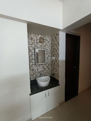 Room in 1 BHK Apartment at Raheja Gardens, Wanwadi – for Sale