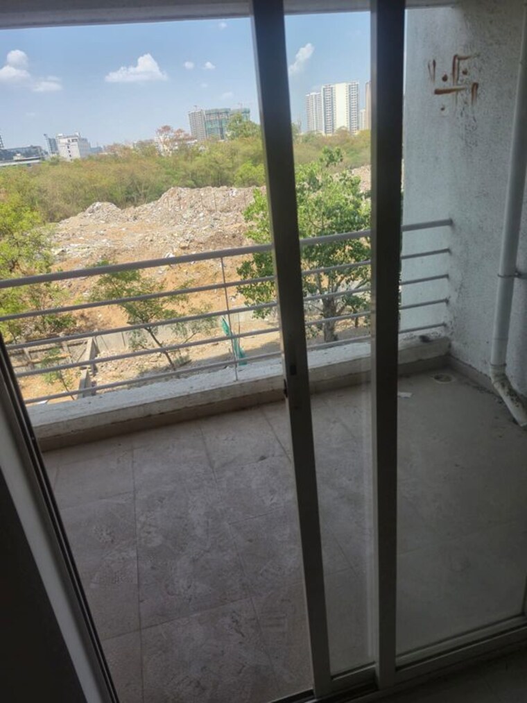 Balcony, nirmiti-25-east 2 Bedroom 855 Sq.Ft. Apartment In Kharadi Pune 10425197