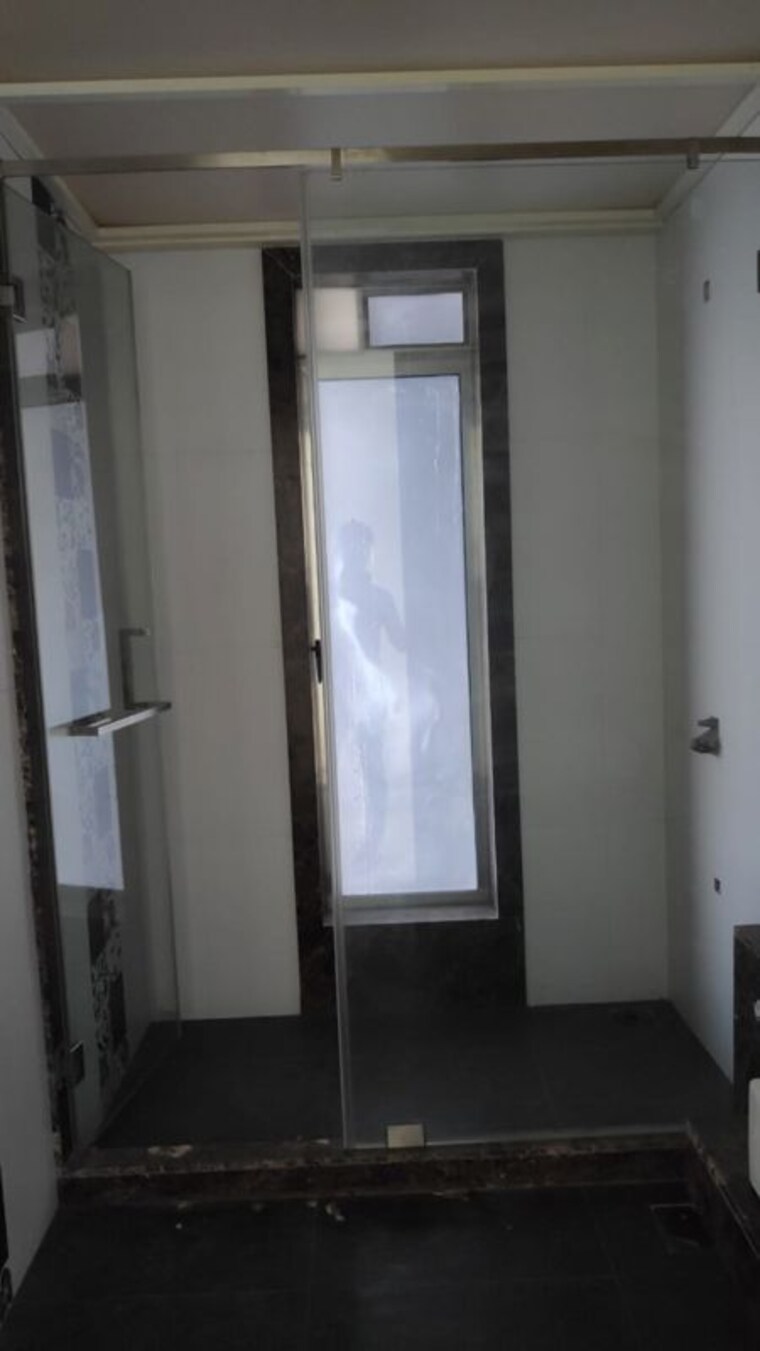 Bathroom, raj-grandeur 3.5 Bedroom 2700 Sq.Ft. Apartment In Powai Mumbai 10425201