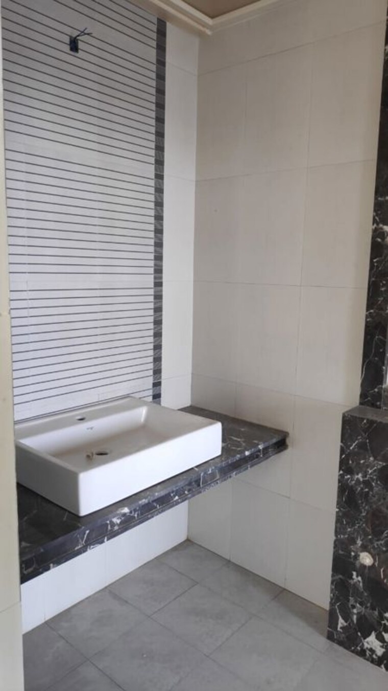 Bathroom, raj-grandeur 3.5 Bedroom 2700 Sq.Ft. Apartment In Powai Mumbai 10425201