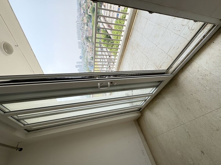 Balcony, emaar-the-palm-drive-the-premier-terraces 3 Bedroom 2100 Sq.Ft. Apartment In Sector 66 Gurgaon 10422676