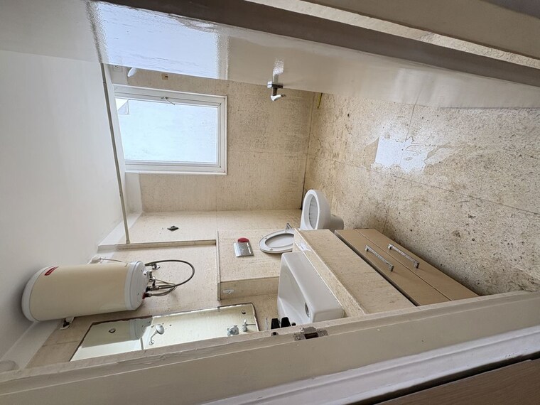 Washroom, emaar-the-palm-drive-the-premier-terraces 3 Bedroom 2100 Sq.Ft. Apartment In Sector 66 Gurgaon 10422676