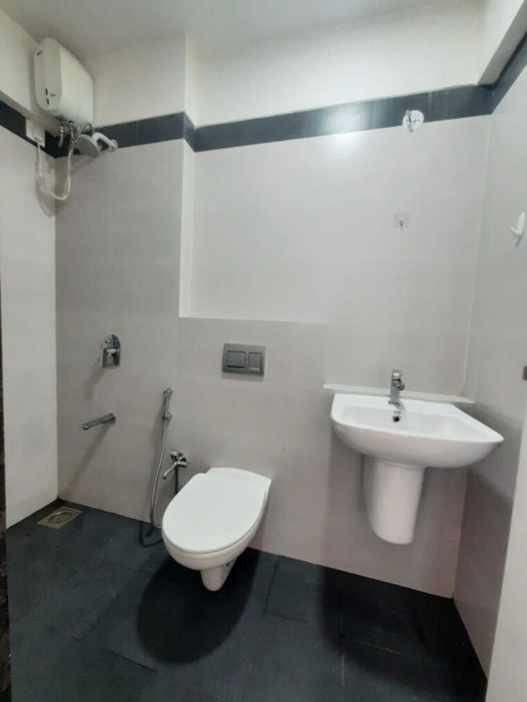 Bathroom, rustomjee-bella-phase-1 2 Bedroom 576 Sq.Ft. Apartment In Bhandup West Mumbai 10425231