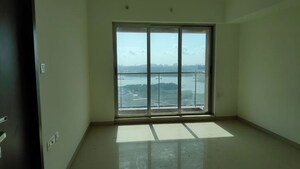 Room in 4 BHK Apartment at Raj Grandeur, Powai – for Rent
