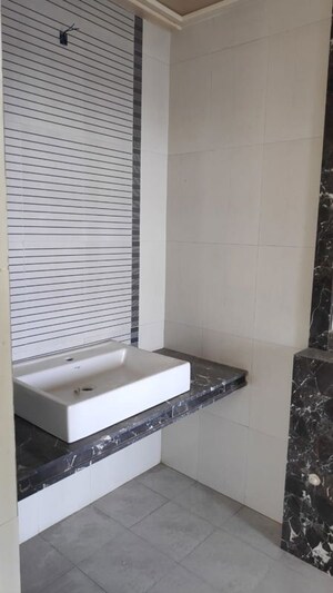 Bathroom in 4 BHK Apartment at Raj Grandeur, Powai – for Rent