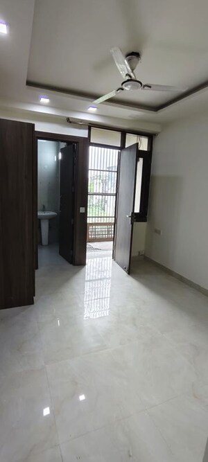 Room in 2 BHK Builder Floor at Anshika Indira Enclave II, Indrapuram – for Rent