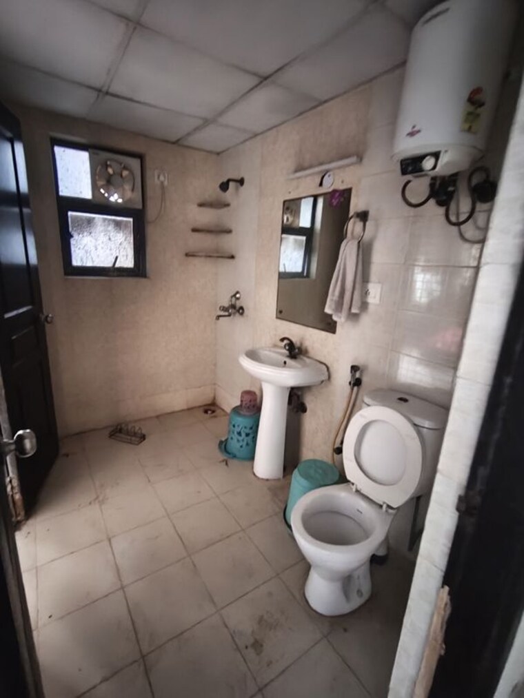 Bathroom, logix-blossom-county 2 Bedroom 1131 Sq.Ft. Apartment In Sector 137 Noida 10425241