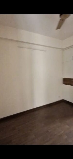 Room in 4 BHK Apartment at BPTP Park Elite Premium, Sector 84 – for Rent