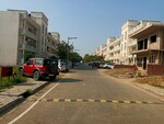 250 Sq.Yd. Plot in DLF Hyde Park