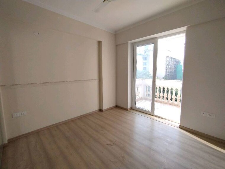 Room, dlf-regal-gardens 4 Bedroom 2220 Sq.Ft. Apartment In Sector 90 Gurgaon 10425302
