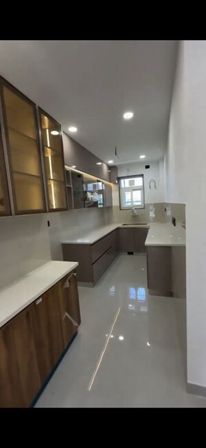Kitchen in 3 BHK Builder Floor at BPTP District 3, Sector 85 – for Sale
