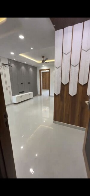 Kitchen in 3 BHK Builder Floor at BPTP District 3, Sector 85 – for Sale