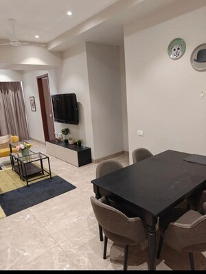 2 BHK Apartment For Rent in Goregaon East