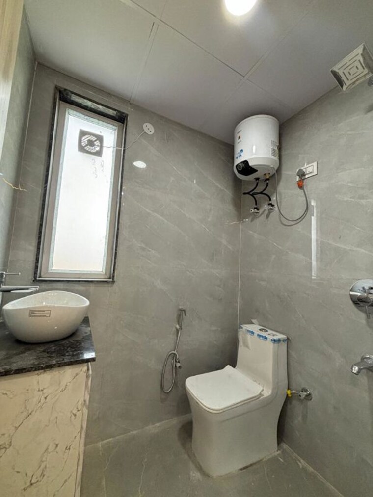 Bathroom, rail vihar 1 RK 180 Sq.Ft. Builder Floor In Rail Vihar Gurgaon 10425334