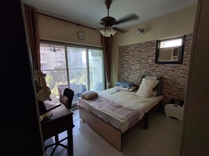 Bedroom in 2.5 BHK Apartment at Chaitanya Aradhana, Andheri West – for Sale