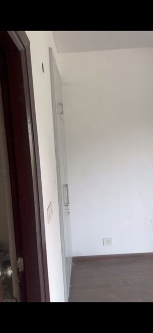 Building Lobby in 3.5 BHK Builder Floor at BPTP Park 81, Sector 81 – for Rent