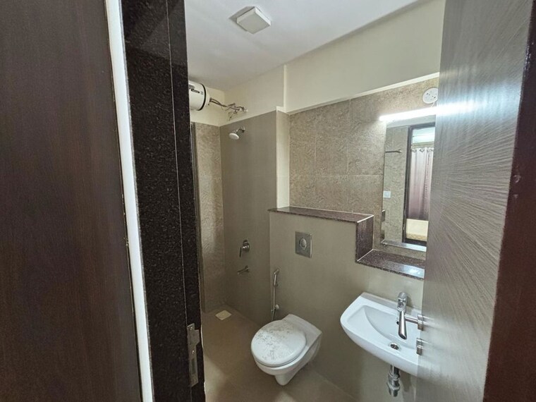 Bathroom, the-wadhwa-promenade 2 Bedroom 636 Sq.Ft. Apartment In Ghatkopar West Mumbai 10425310