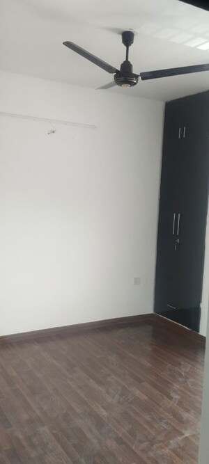 Room in 3 BHK Builder Floor at Sector 84 – for Rent