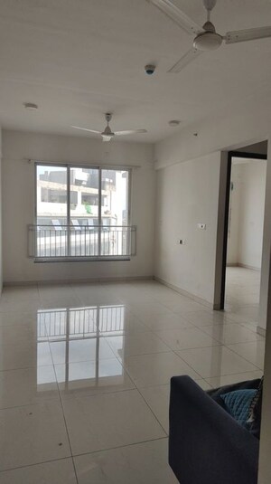 Room in 2 BHK Apartment at Mahindra Centralis Tower 1, Pimpri – for Rent