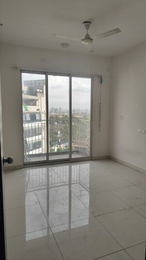 Room in 2 BHK Apartment at Mahindra Centralis Tower 1, Pimpri – for Rent