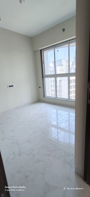 Room in 2 BHK Apartment at Aim Horizon, Jogeshwari East – for Rent