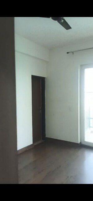 Room in 3 BHK Apartment at Puri Aanandvilas, Sector 81 – for Rent
