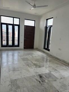 4 BHK Builder Floor For Rent in Sector 85