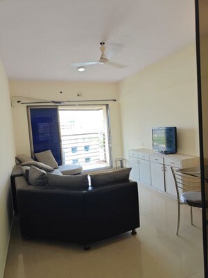 Living Room in 2 BHK Apartment at Andheri West – for Rent