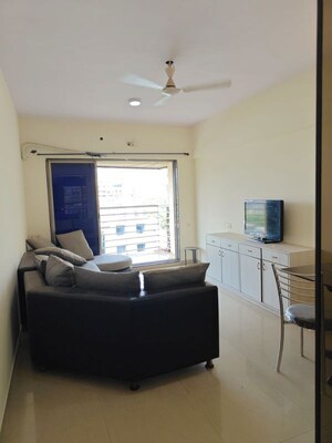 Living Room in 2 BHK Apartment at Andheri West – for Rent