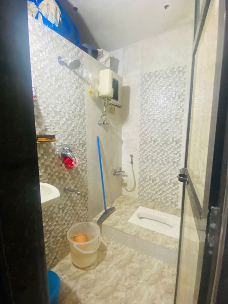 Bathroom, royal-palms 1 Bedroom 610 Sq.Ft. Apartment In Goregaon East Mumbai 10425394