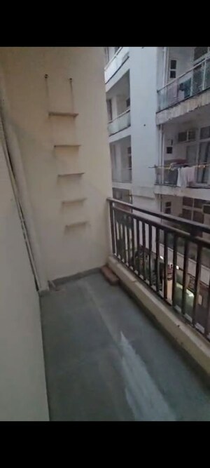 Balcony in Studio Penthouse at Sector 1 – for Rent