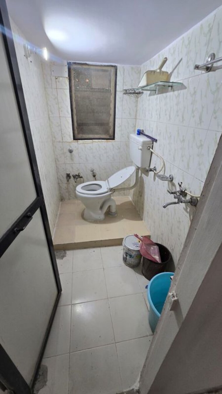 Bathroom, kopar khairane 2 Bedroom 1100 Sq.Ft. Apartment In Kopar Khairane Navi Mumbai 10425423