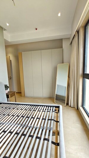 Bedroom in 4 BHK Apartment at Goregaon East – for Rent