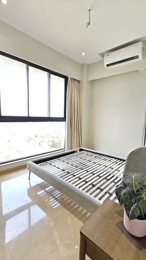 Bedroom in 4 BHK Apartment at Goregaon East – for Rent