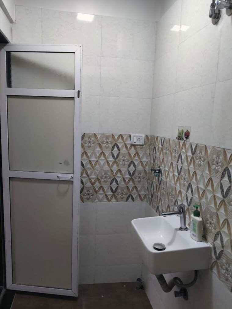 Bathroom, riddhi-garden 3 Bedroom 1400 Sq.Ft. Apartment In Malad East Mumbai 10425428