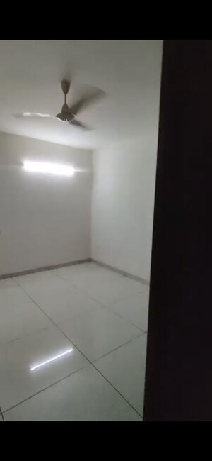 Room in 3.5 BHK Apartment at RPS Auria, Sector 88 – for Rent