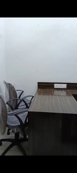  Office Space For Sale in Express Zone, Malad East